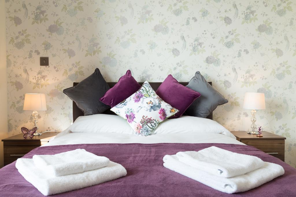 Contemporary & Homely Penthouse, 2 Mins Walk From Cambridge Station, Lift Access, Secured Gated On-Site Parking, Self Check-In, Super Fast Wifi, Terrace & Sleeps 6 Exterior foto